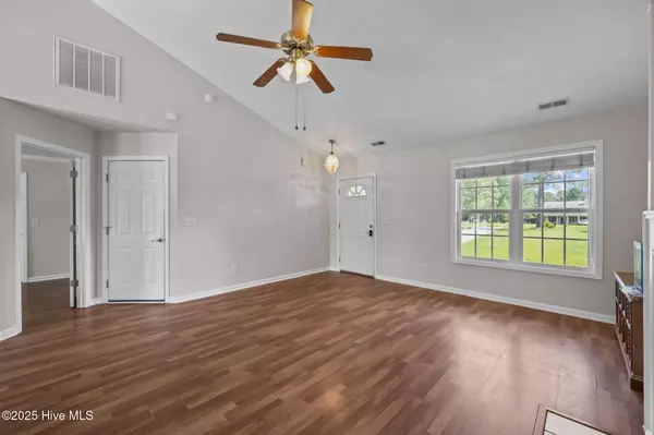 240 Folkstone RD, Holly Ridge, NC 28445