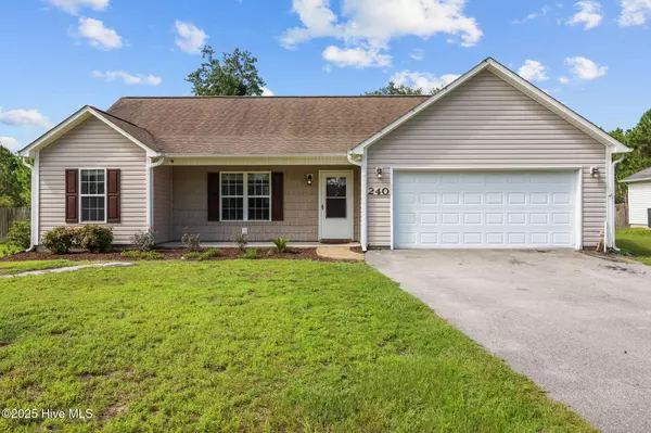 240 Folkstone RD, Holly Ridge, NC 28445