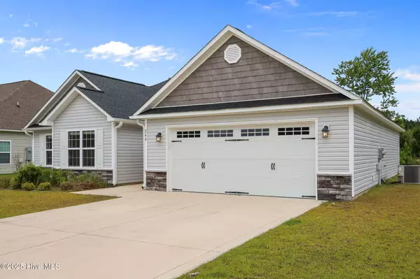 240 Crossroads Store DR, Jacksonville, NC 28546