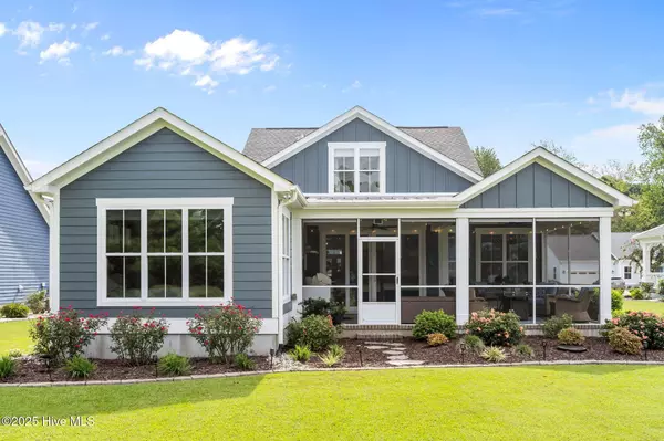 222 Twining Rose LN, Holly Ridge, NC 28445