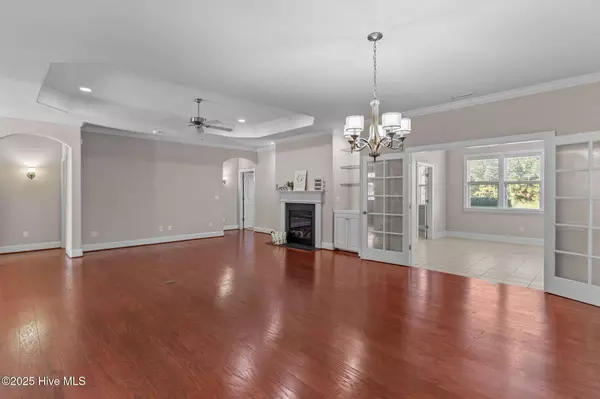 6097 Shore Park DR, Leland, NC 28451