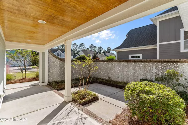 6097 Shore Park DR, Leland, NC 28451