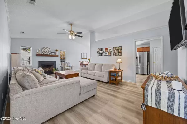 105 Poplar Ridge RD, Jacksonville, NC 28546