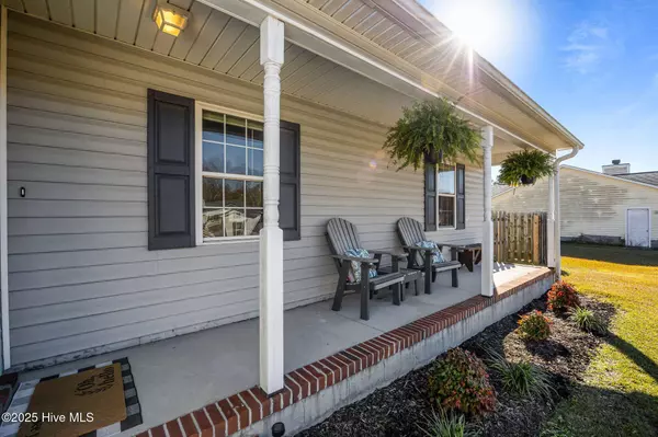 105 Poplar Ridge RD, Jacksonville, NC 28546