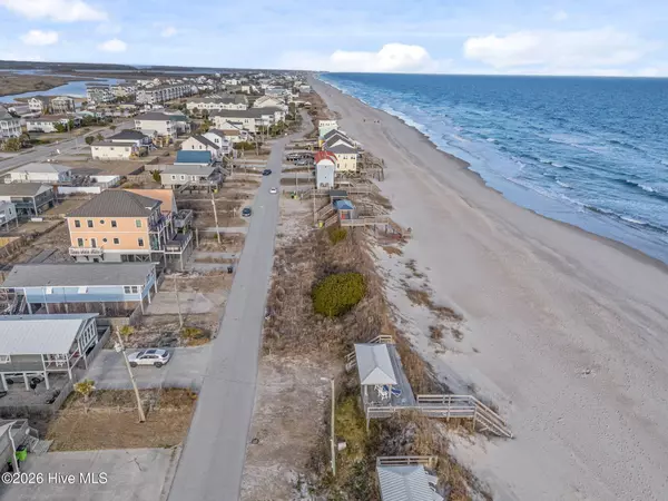 6 N Shore DR, Surf City, NC 28445