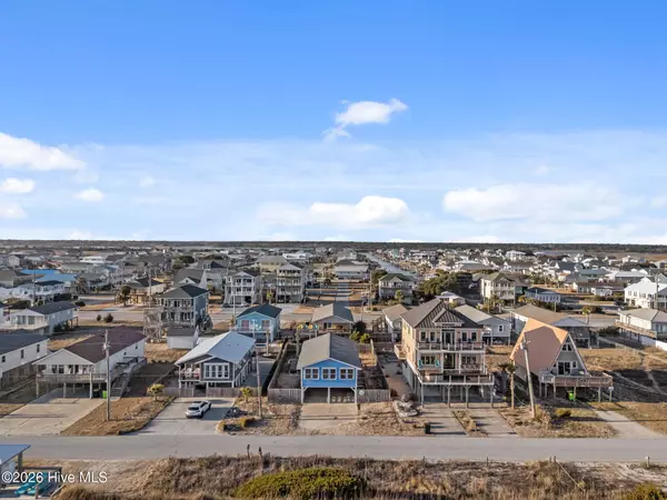 6 N Shore DR, Surf City, NC 28445