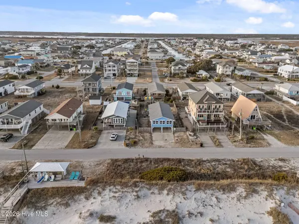 6 N Shore DR, Surf City, NC 28445