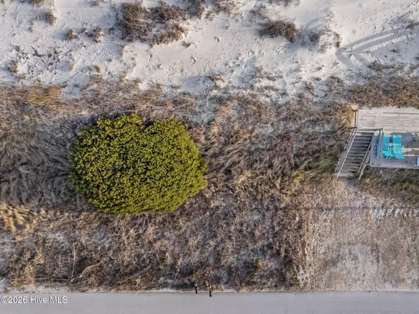 6 N Shore DR, Surf City, NC 28445