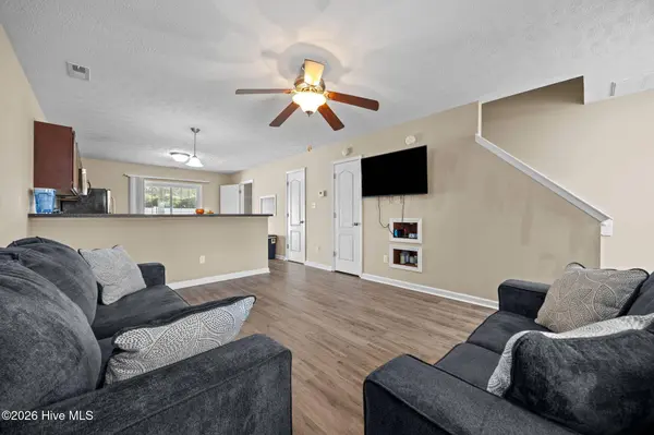 307 Glen Cannon DR, Jacksonville, NC 28546