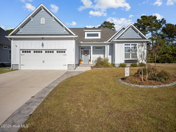 307 Lightning Bug LN, Holly Ridge, NC 28445