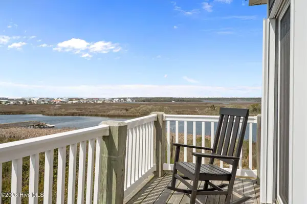 1517 Wahoo ST, North Topsail Beach, NC 28460