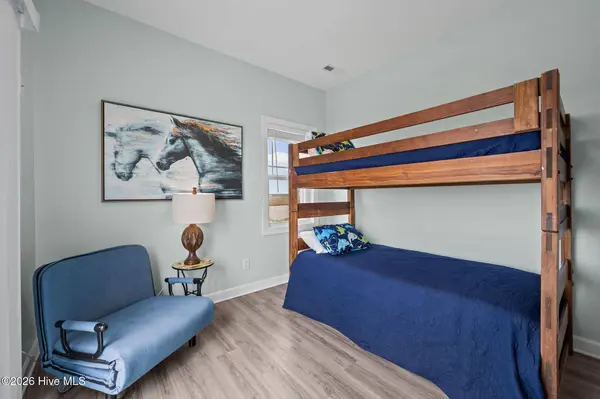 1517 Wahoo ST, North Topsail Beach, NC 28460