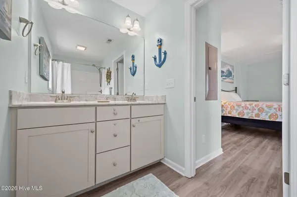 1517 Wahoo ST, North Topsail Beach, NC 28460