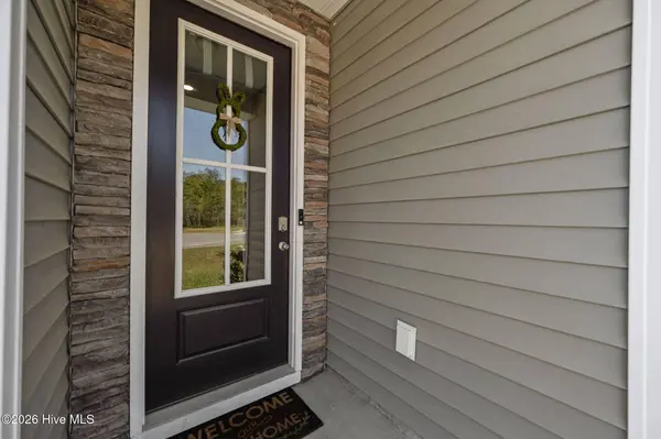 133 Delray CT, Sneads Ferry, NC 28460