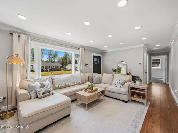 209 Puller DR, Jacksonville, NC 28540