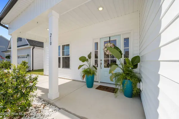 210 W Yellow Lois DR, Hampstead, NC 28443