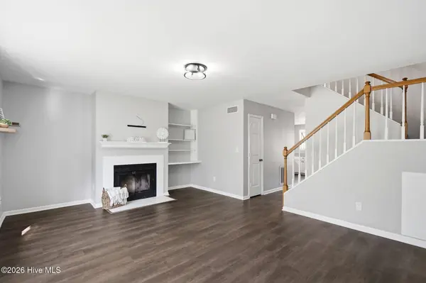 532 Cobblestone DR, Wilmington, NC 28405