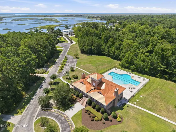 135 Hydrangea LN, Hampstead, NC 28443