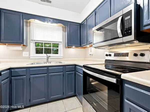 110 Palace CIR, Jacksonville, NC 28546