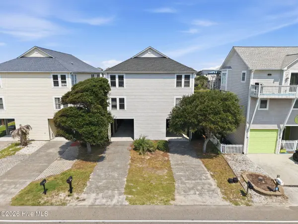 421 N New River DR #A, Surf City, NC 28445