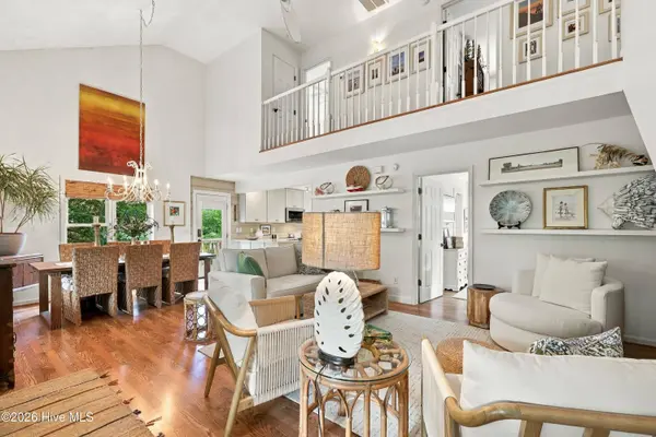 11 Shell CT, Surf City, NC 28445