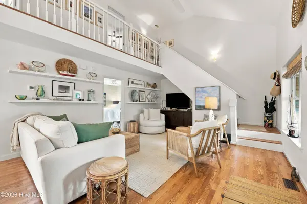 11 Shell CT, Surf City, NC 28445
