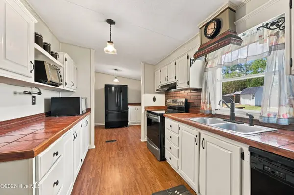 683 Bay Harbor DR, Hampstead, NC 28443