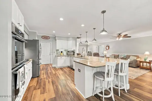 323 S Belvedere DR, Hampstead, NC 28443