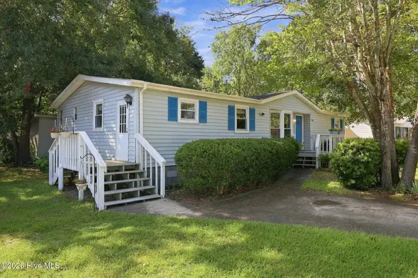 206 Champion DR, Hampstead, NC 28443