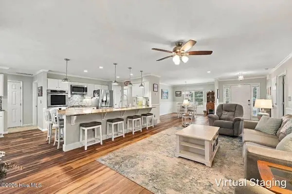 323 S Belvedere DR, Hampstead, NC 28443