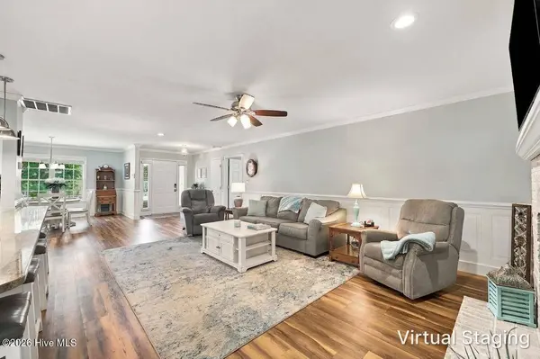 323 S Belvedere DR, Hampstead, NC 28443