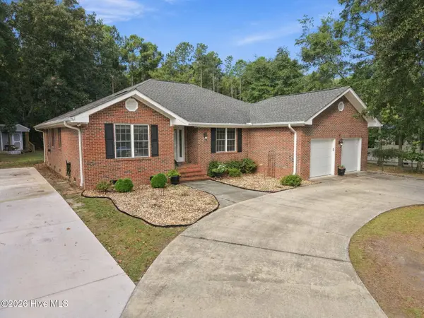 323 S Belvedere DR, Hampstead, NC 28443