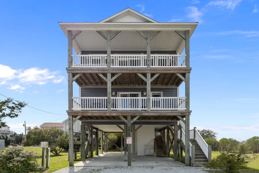 1517 Wahoo St, North Topsail Beach, NC 28460-8232