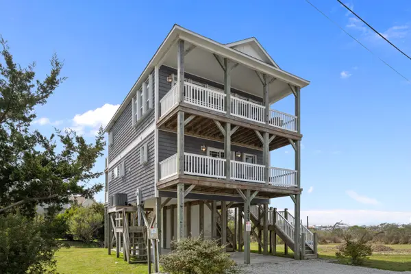 1517 Wahoo St, North Topsail Beach, NC 28460-8232
