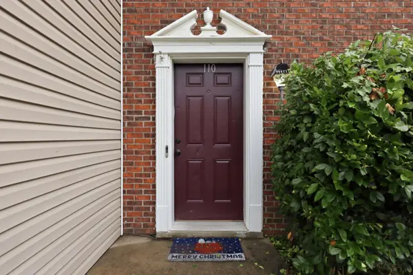 110 Palace Cir, Jacksonville, NC 28546-7239
