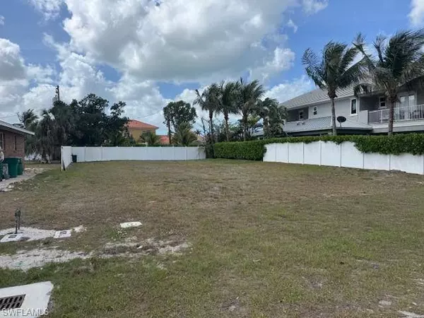 508 105th AVE N, Naples, FL 34108