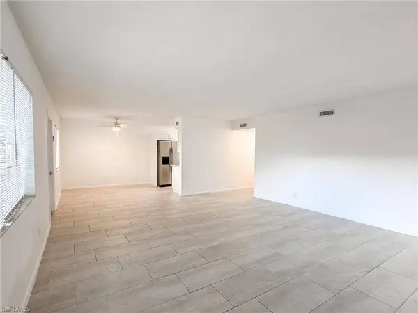 4631 Bayshore DR #L2, Naples, FL 34112