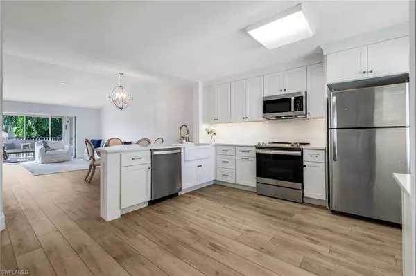 7767 Jewel LN #203, Naples, FL 34109