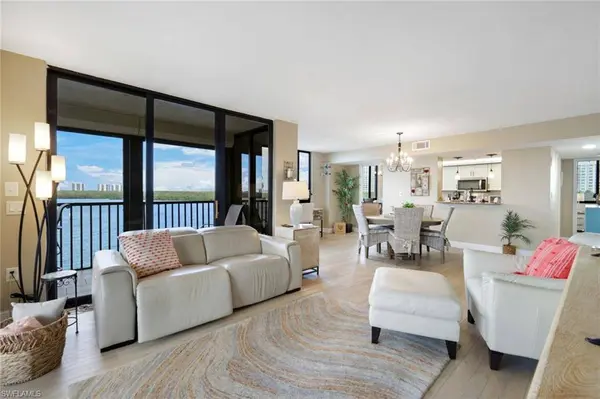 17 Bluebill AVE #206, Naples, FL 34108