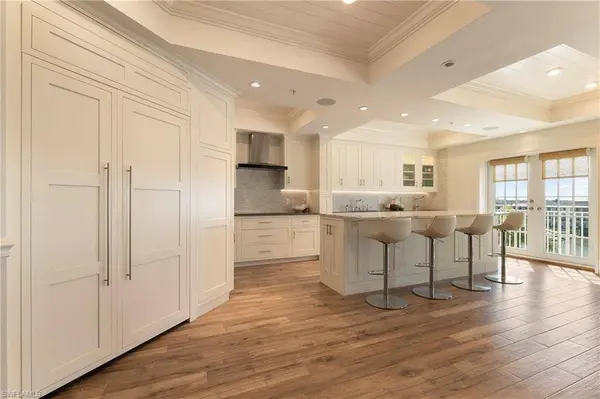 451 Bayfront PL #5407, Naples, FL 34102