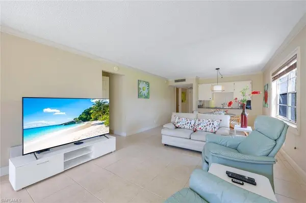 1057 Forest Lakes DR #209, Naples, FL 34105