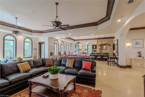 200 S Golf DR, Naples, FL 34102