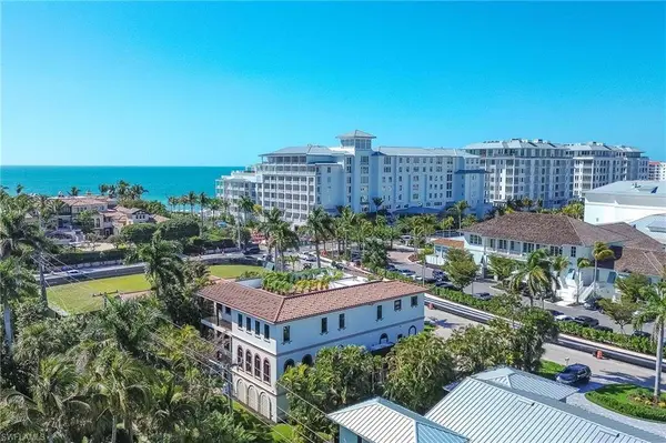 200 S Golf DR, Naples, FL 34102