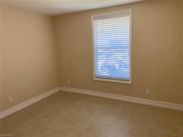 5389 Treetops DR #I, Naples, FL 34113