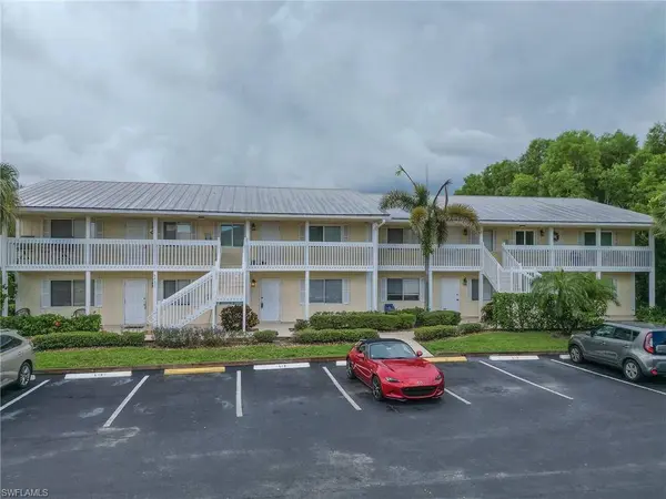 4625 Bayshore DR #D7, Naples, FL 34112