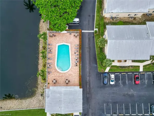 4625 Bayshore DR #D7, Naples, FL 34112