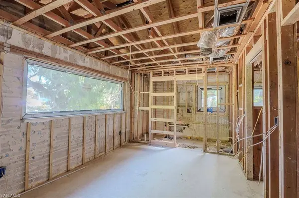 1630 Chesapeake AVE, Naples, FL 34102