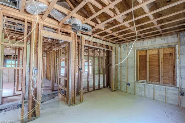 1630 Chesapeake AVE, Naples, FL 34102