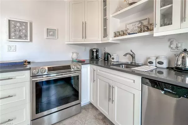 618 12th AVE S #618, Naples, FL 34102