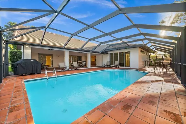 544 Roma CT, Naples, FL 34110